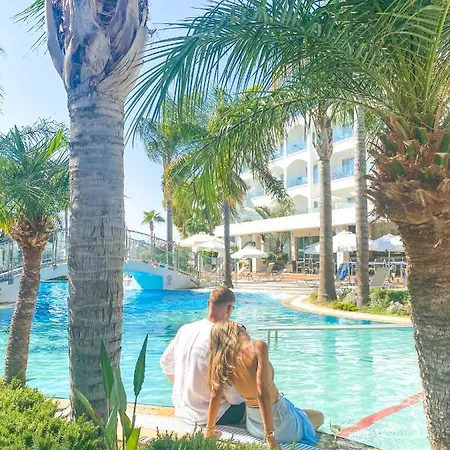Anesis Hotel