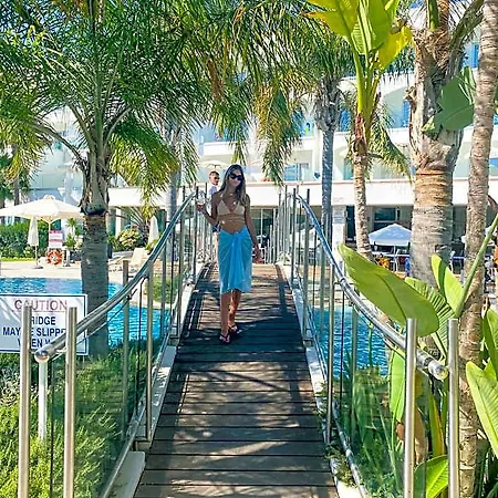 Anesis Hotel